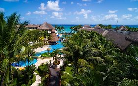 The Reef Coco Beach Resort & Spa